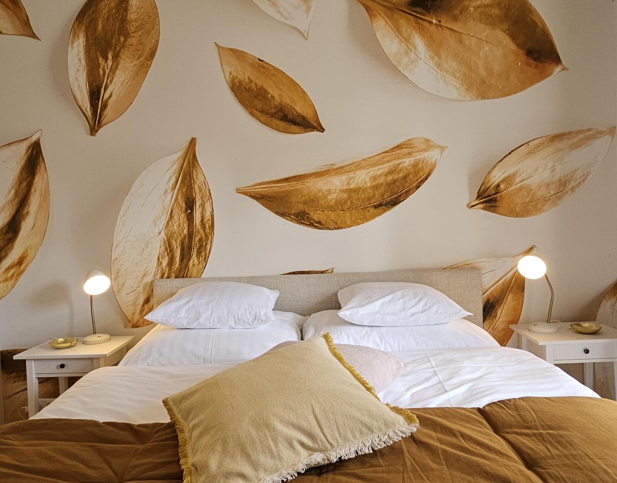 Golden Flat By Grazrentals With Parkview - Brandnew & Free Parking ภายนอก รูปภาพ
