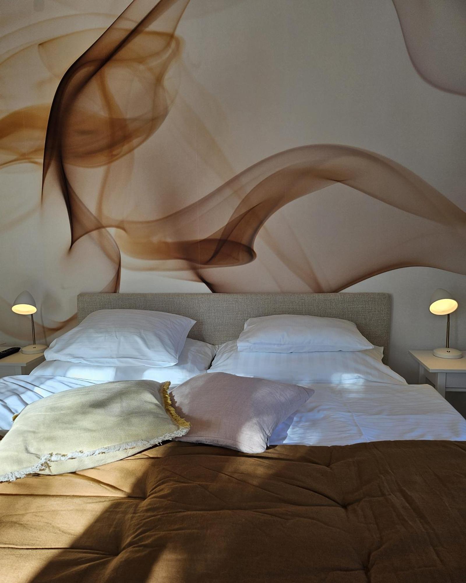 Golden Flat By Grazrentals With Parkview - Brandnew & Free Parking ภายนอก รูปภาพ